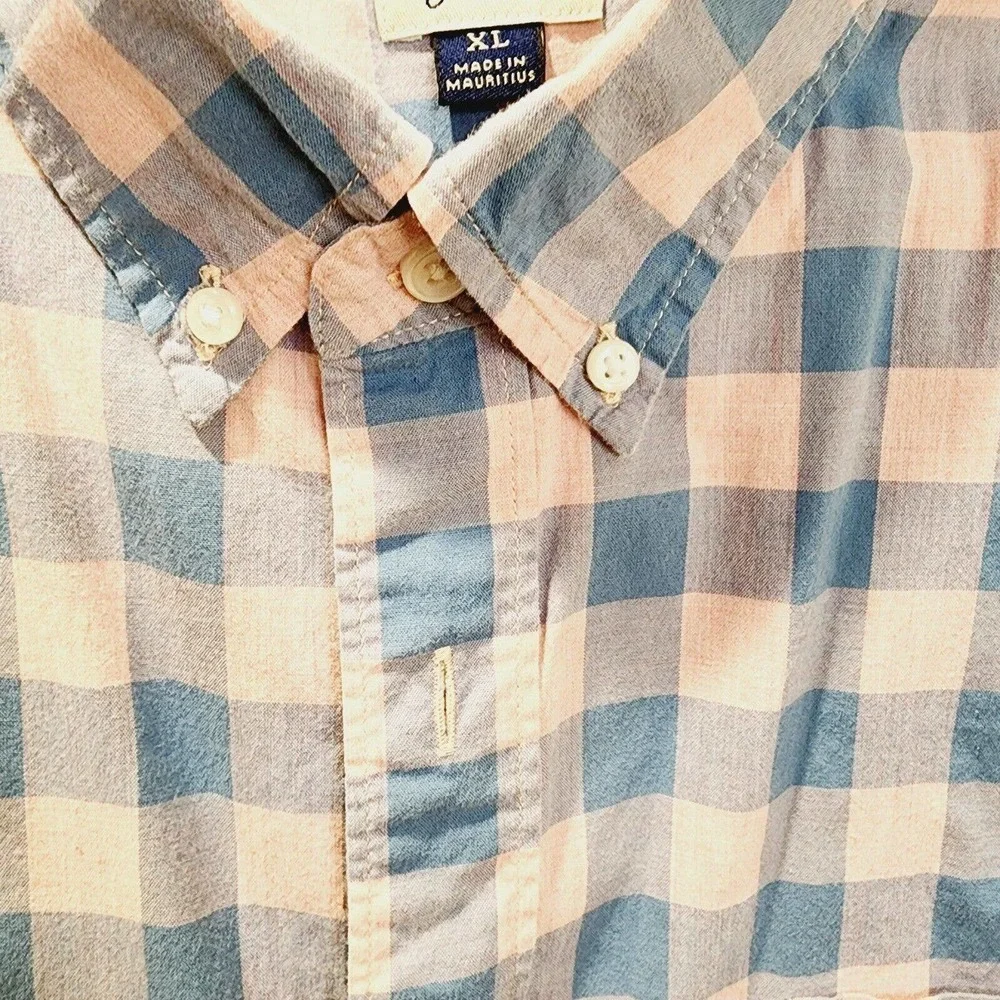 J. CREW men's Plaid Button Down Long Sleeves Shirt Size L